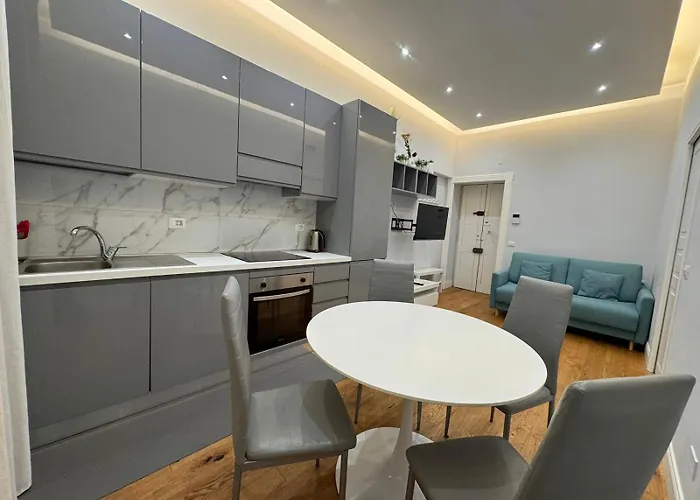 Plinio 33 Appartamento *